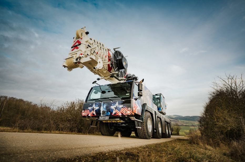 LTM 1120-4.1 - Grue automotrice Liebherr - capacité de charge max 120 t - flèche télescopique jusqu'à 66 m_1