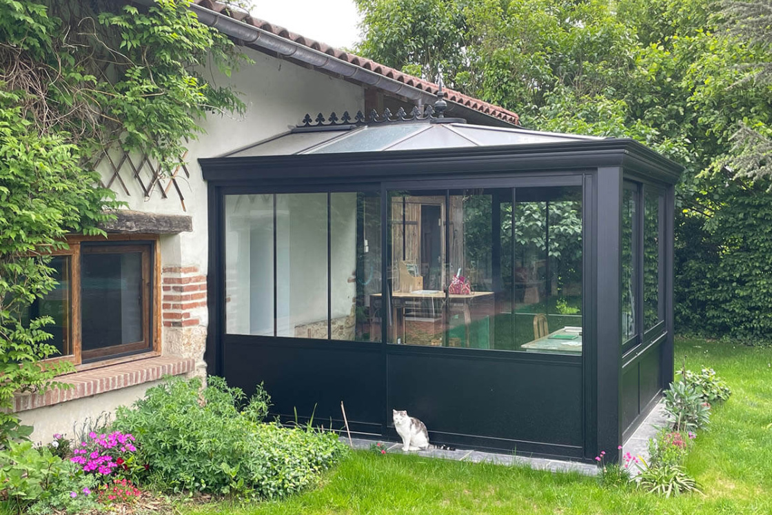 Véranda classique, avec toiture rectangulaire à facettes rayonnantes - Double pente - Grenat_1