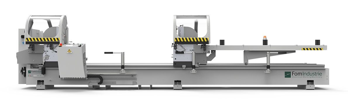 Machine de découpe Blitz Alva 500 avec convoyeur à rouleaux mobile de 3 mètres