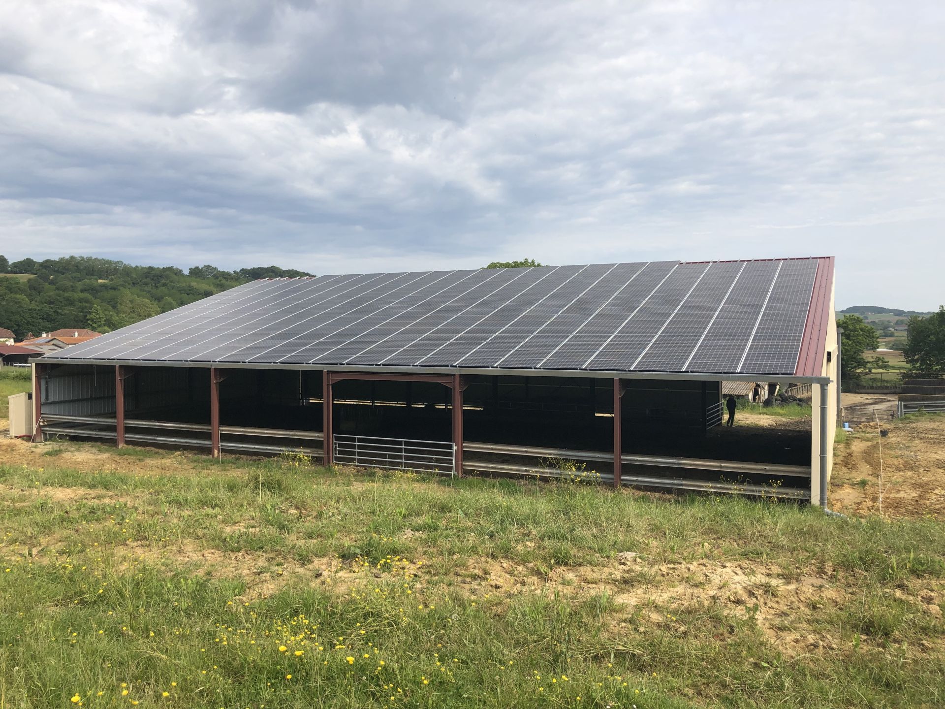Hangar solaire monopente avec appentis (450 - 1350 m²)_2