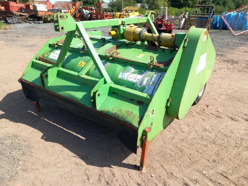 Broyeur de fanes agricole Baselier modèle CH