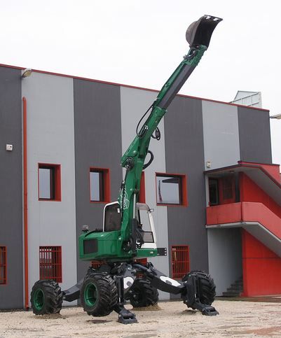 R1253 Big Foot Forester - Pelle araignée compacte, moteur John Deere 173 Hp, hydraulique performant_1