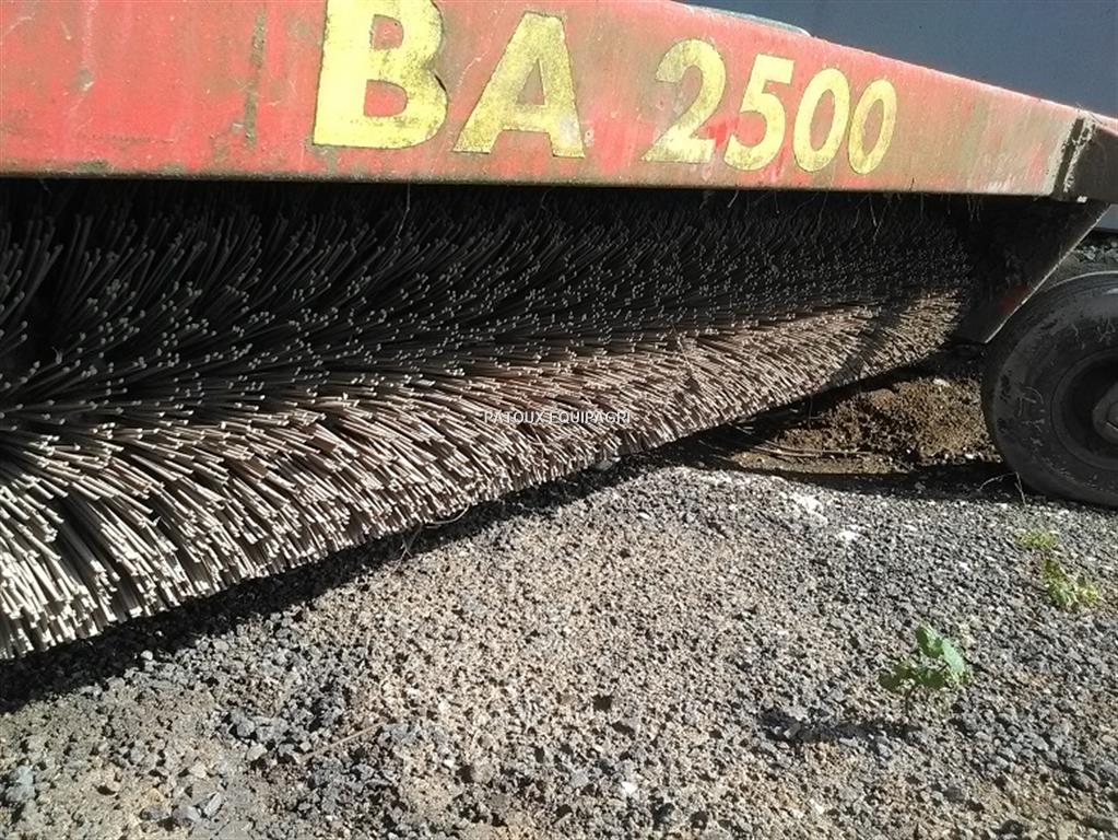 Balayeuse agram 2,50_1