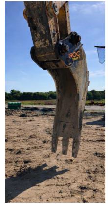 Godet canalisation/éjecteur conçu pour  les opérations et l'entretien des canalisations/fossés des chantiers, routes et bâtiments_1