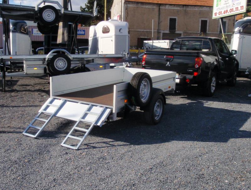 Remorque pour 1 quad avec échelles de chargement intégrées - Humbaur HA 1385 - polyvalente et robuste_1