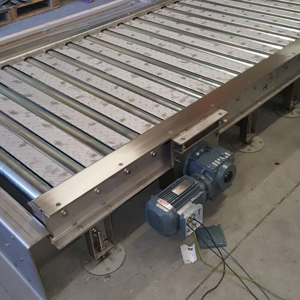 Convoyeur à palettes en inox, bi-chaînes ou tri-chaînes pour l'agroalimentaire, le pharmaceutique et la cosmétique - cms_1