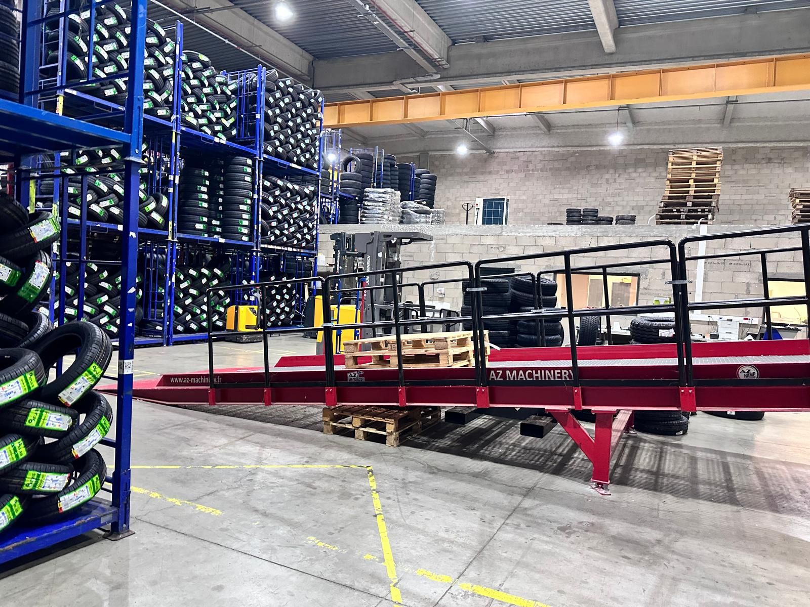 Rampe de chargement fixe avec niveleur électro-hydraulique - 8 tonnes - Occasion - Conforme CE_1