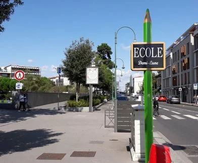 Totem ecole 1 crayon et ardoise_1