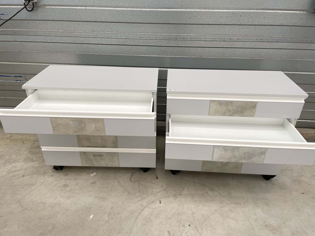 Meuble sous paillasse d'occasion de laboratoire - 4 tiroirs - Référence P21091185_1