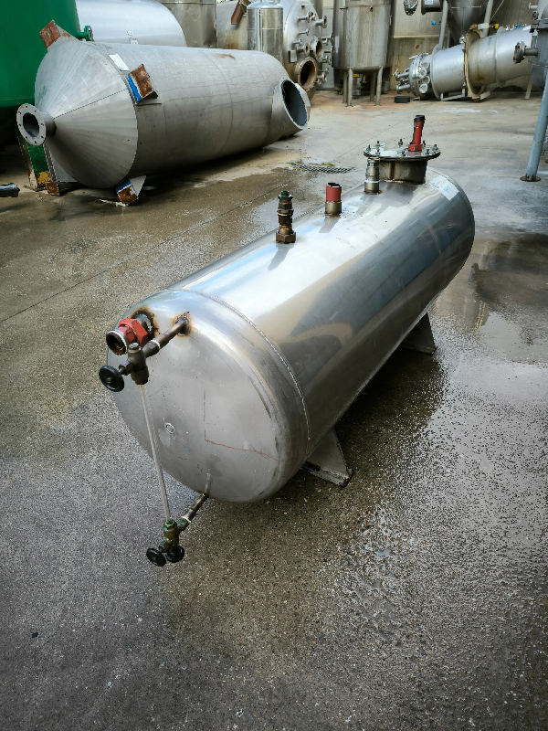 Cuve horizontale en acier inoxydable de 420 litres - référence : c13440_1