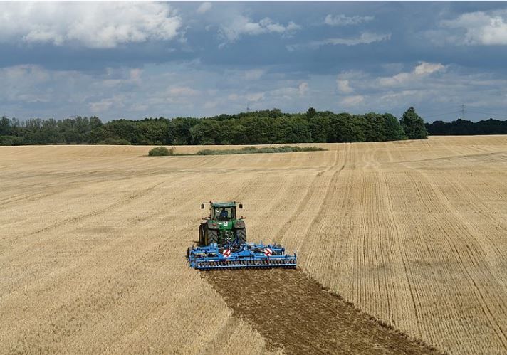 Karat - Cultivateur agricole Lemken GmbH - Largeur de travail 300 à 400 cm - Usage intensif et polyvalent_1