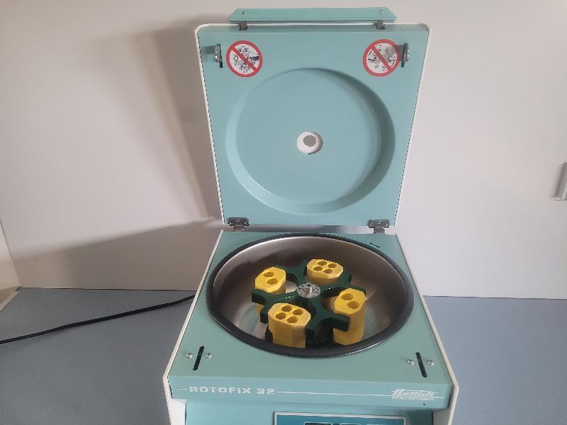 Centrifugeuse de paillasse ROTOFIX 32 Hettich_1