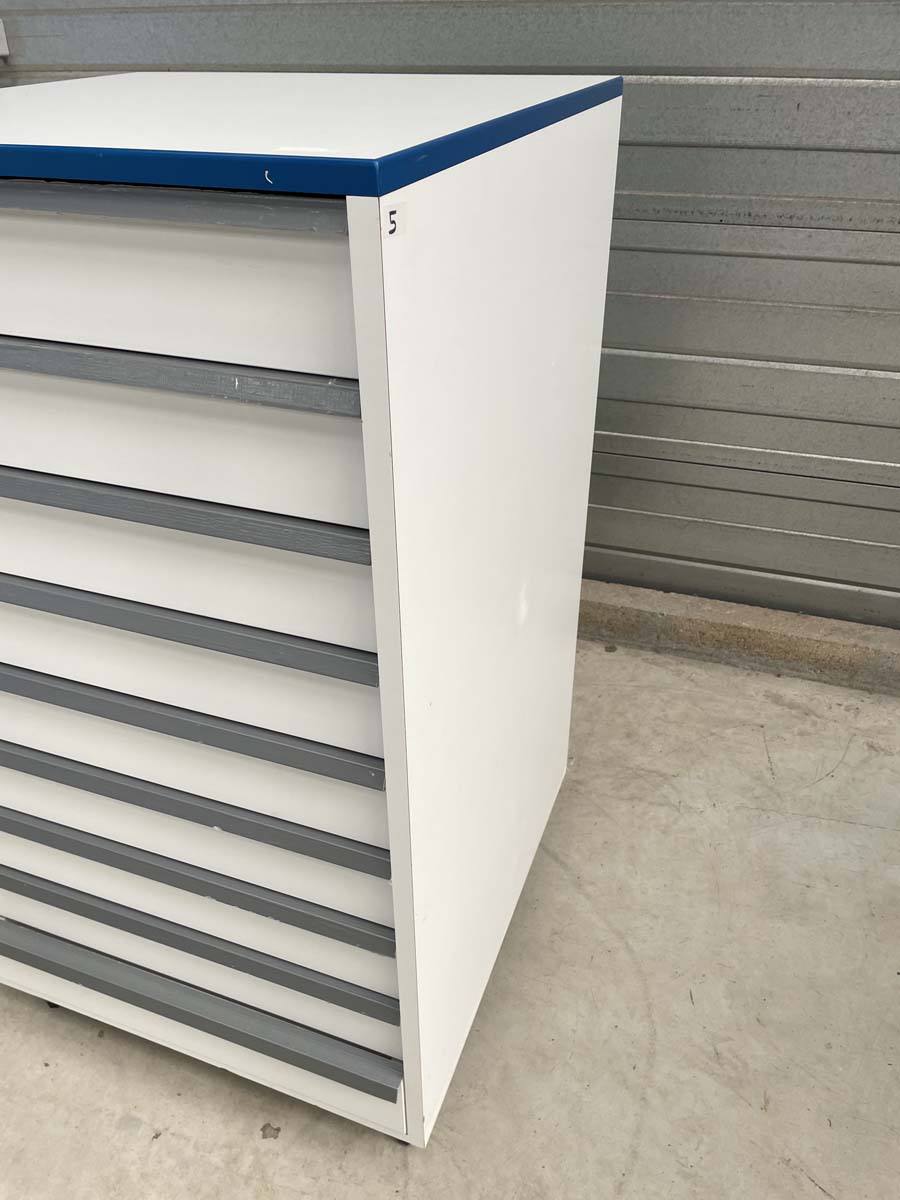 Meuble d'occasion de laboratoire avec 9 tiroirs - sur pieds métal - ATEX - P21091154_1