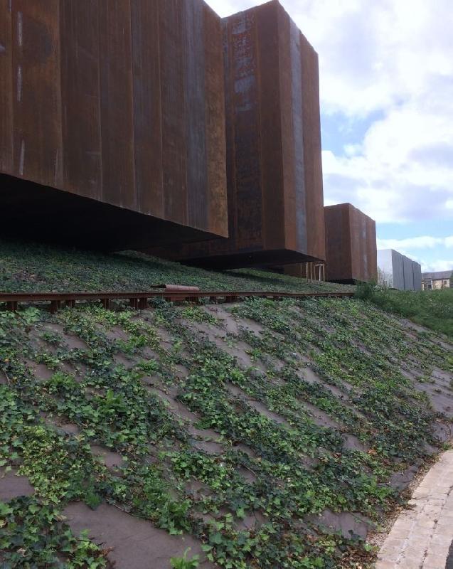 Toile de paillage tissée Bio - 1,50 m - compostable, résistante aux UV et perméable à l'eau_1