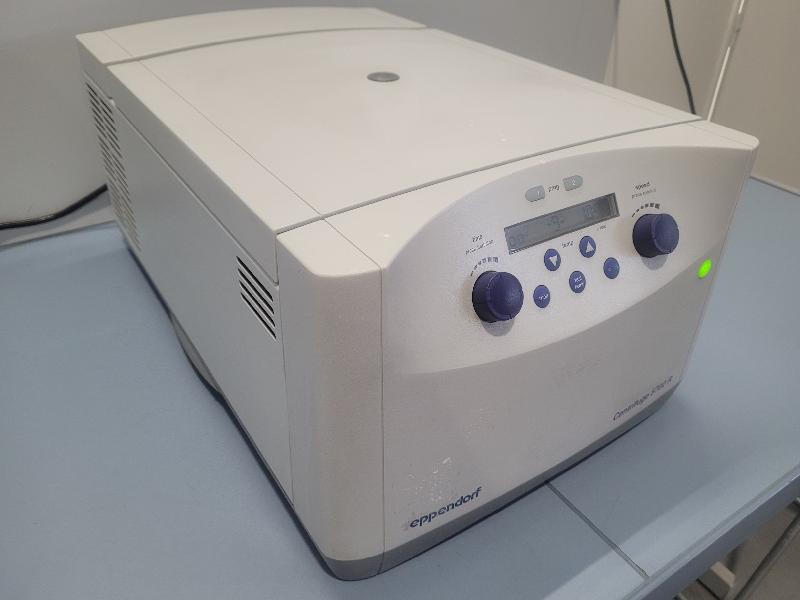 Centrifugeuse réfrigérée EPPENDORF 5702R avec rotor A-4-38_1