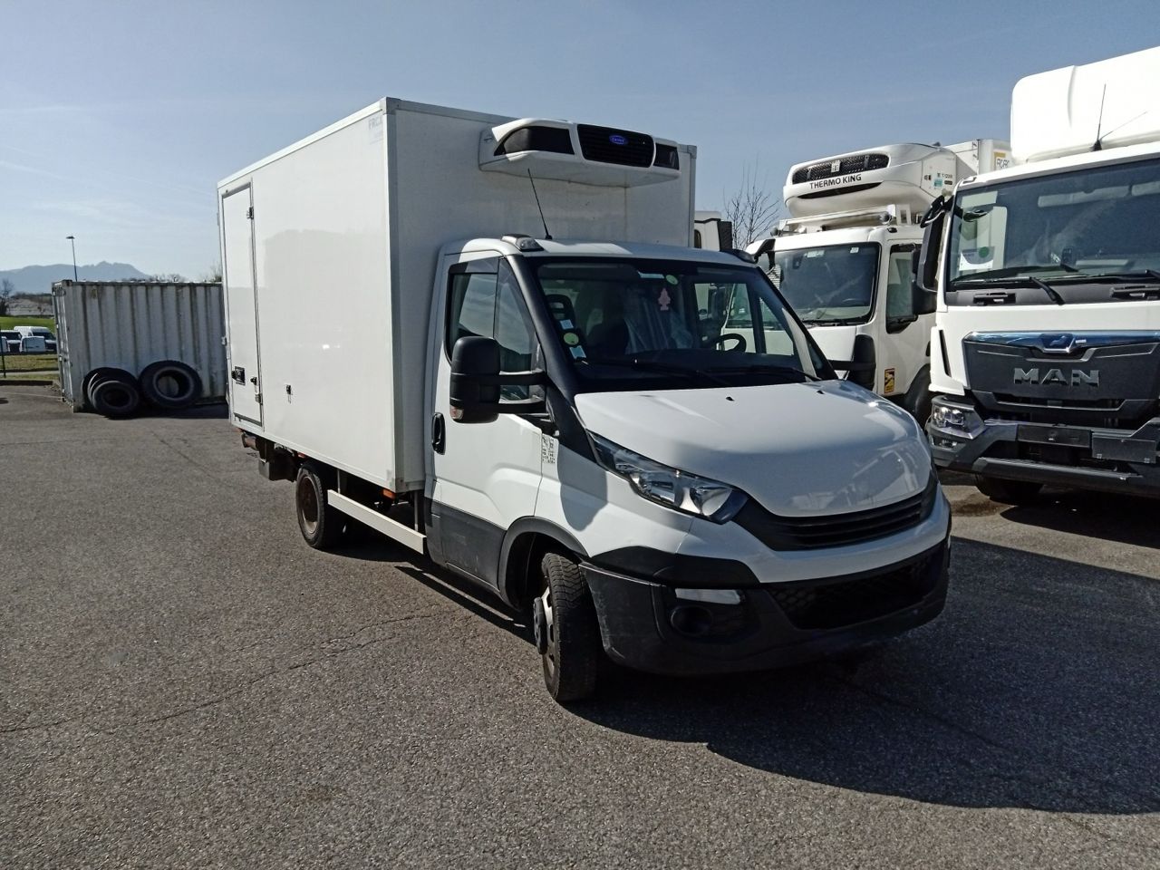 Voiture frigorifique Iveco Daily 35C16 - 726FR135_1