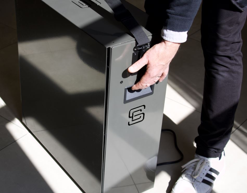 Borne à selfie en aluminium - légère, robuste et stable avec écran tactile 22 pouces et imprimante - TAKE AWAY_1