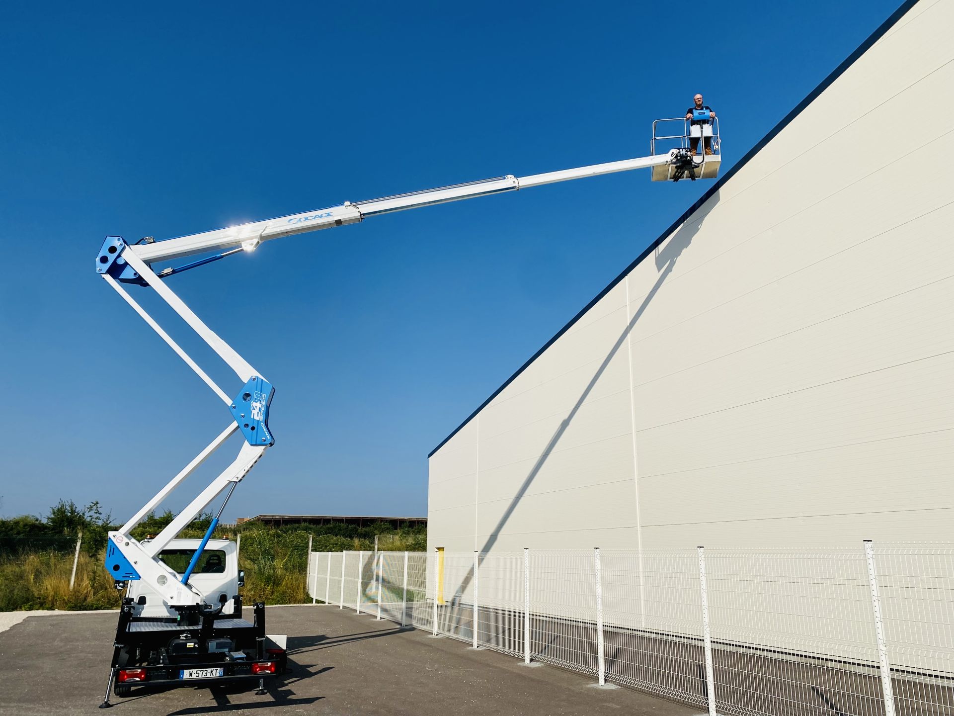 Nacelle articulée 24d speed (h h) - camion nacelle_1