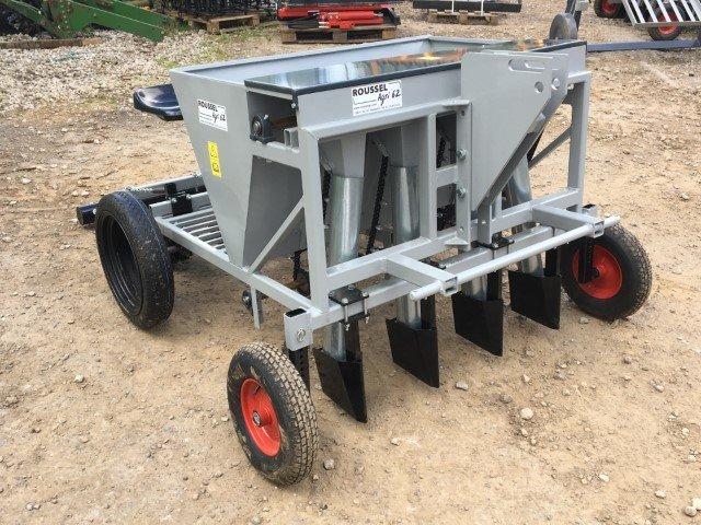 Planteuse maraîchère/légumière NC bulbilles OL 4 rangs à trémie - 1500mm - type E - En occasion - pour bulbilles, oignons et fèves_1