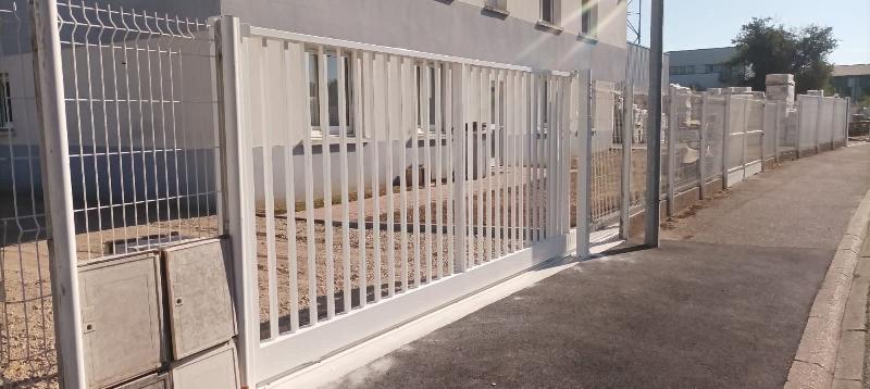 Portail coulissant - Sur mesure_1