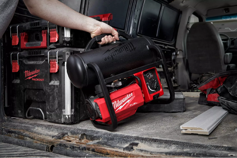 Compresseur Milwaukee M18 FAC-0_1