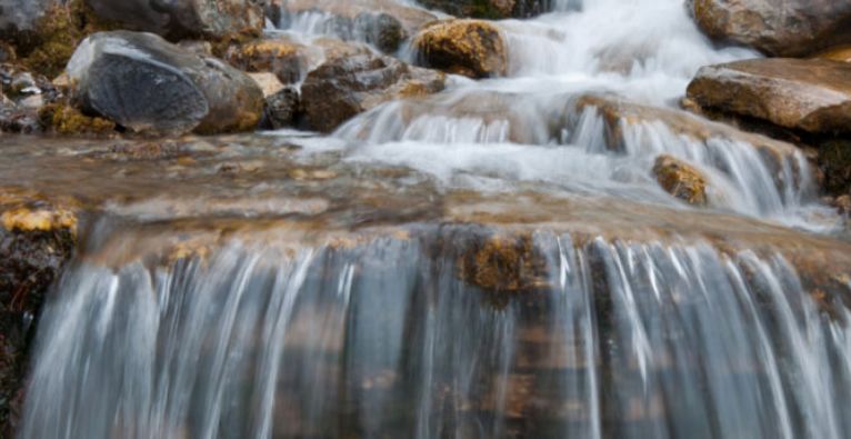 Magnétite - Médias de filtration d'eau African Pegmatite - Oxyde de fer naturel et ferri-magnétique_1