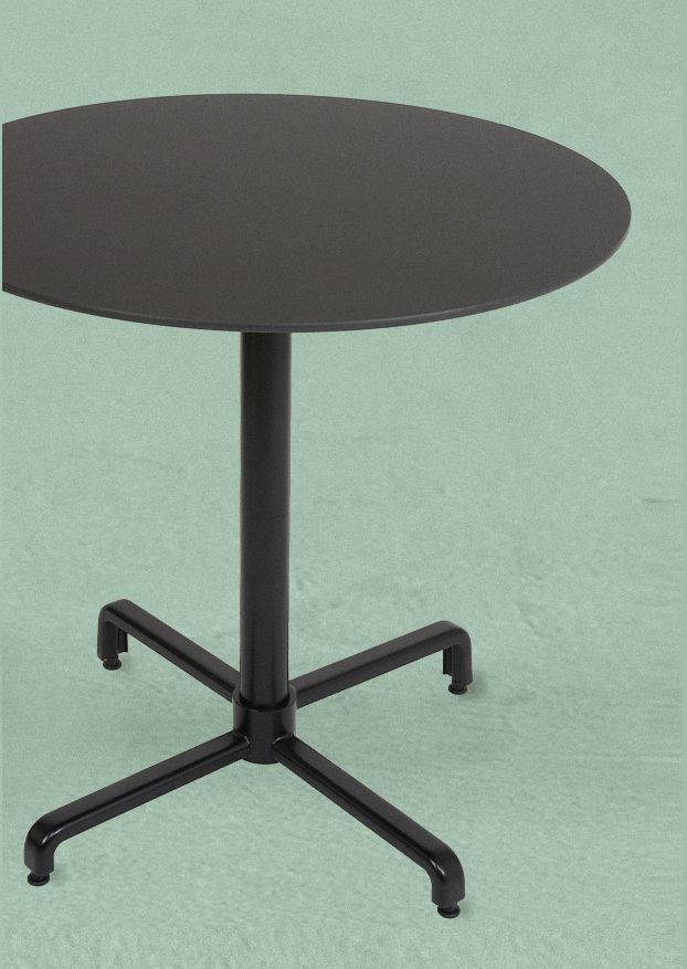 Table pour terrasse de bar ou restaurant