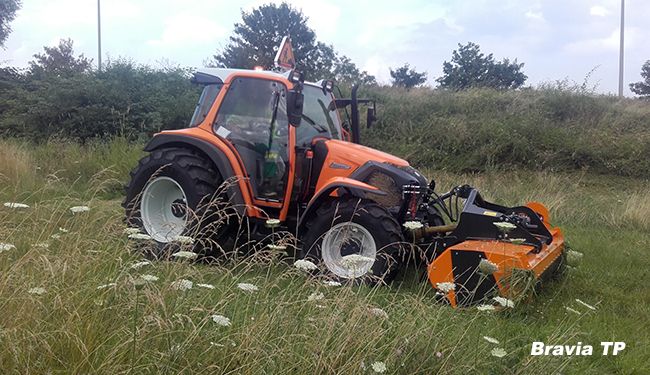 Machine de débroussaillage Bravia TP adaptée aux terrains plats et en pente