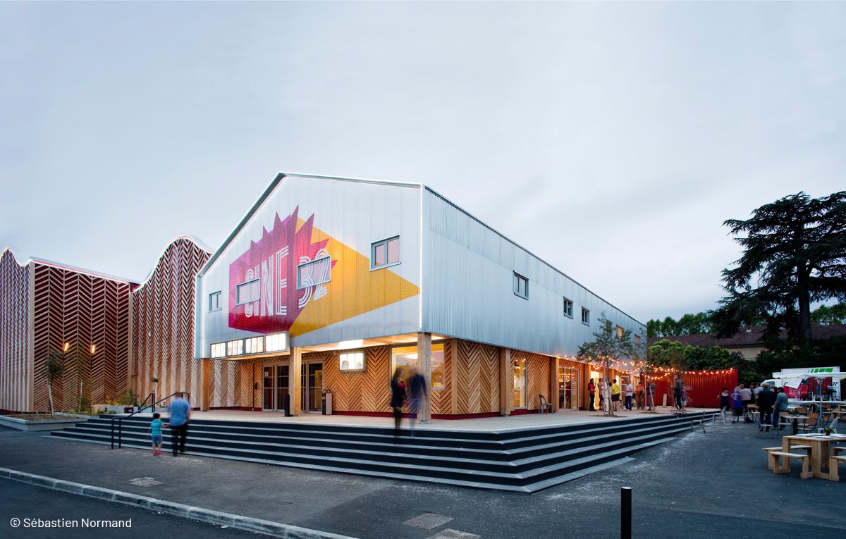 Matériau isolant translucide pour façades Danpalon double