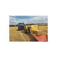 Presse à balle carré avec un ramasseur Super Sweep? de 1,8 m ou 2 m - New Holland_1