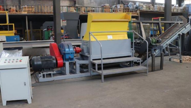 Broyeur à palettes 60 Palettes/heure avec séparateur de métaux_1