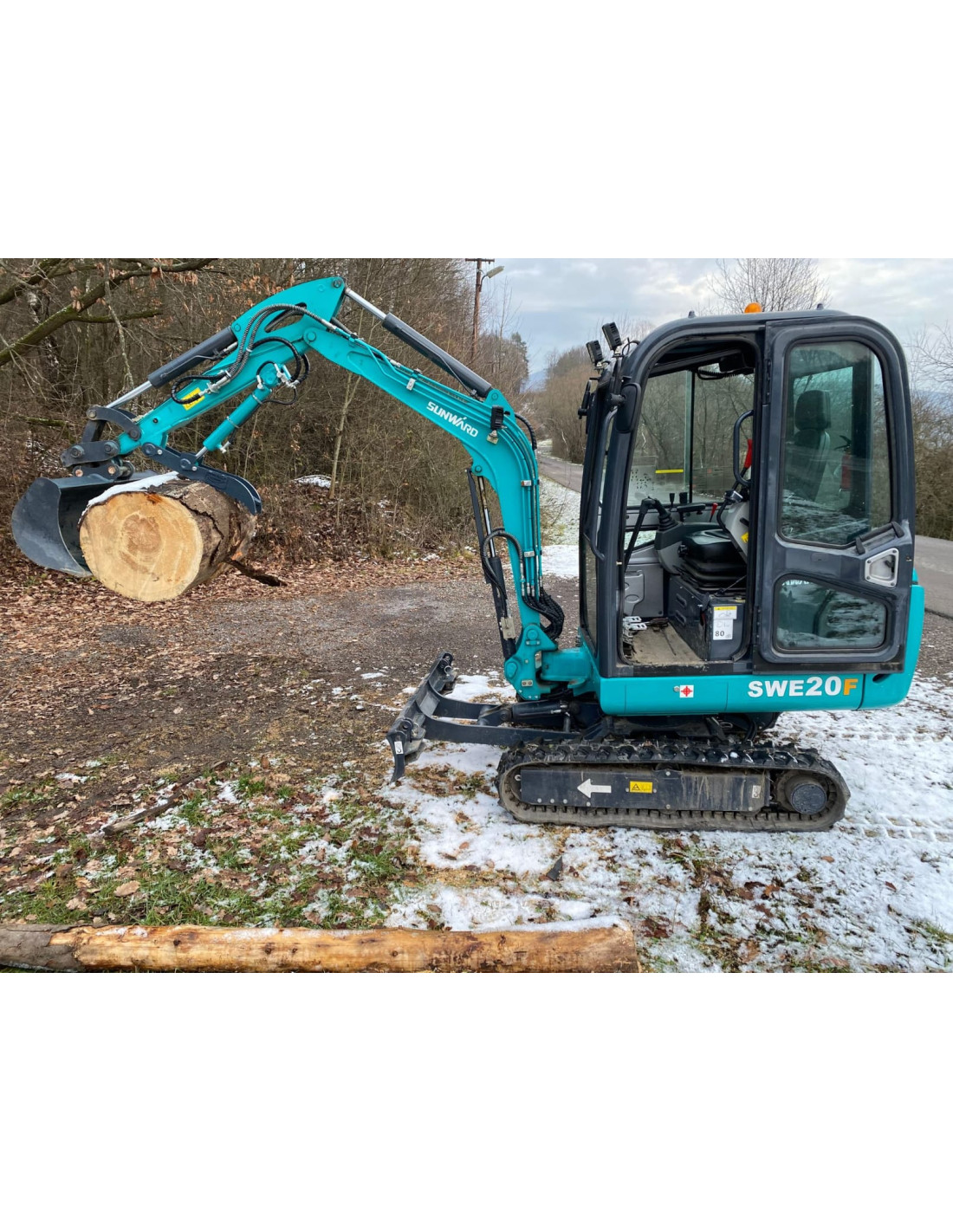 Mini-pelle fiable, performante et facile d'entretien - SUNWARD SWE 20F_1