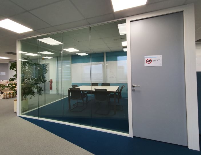 Bloc-porte âme pleine - simple et double action - finition pré-peinte ou stratifiée - Omnidec_1