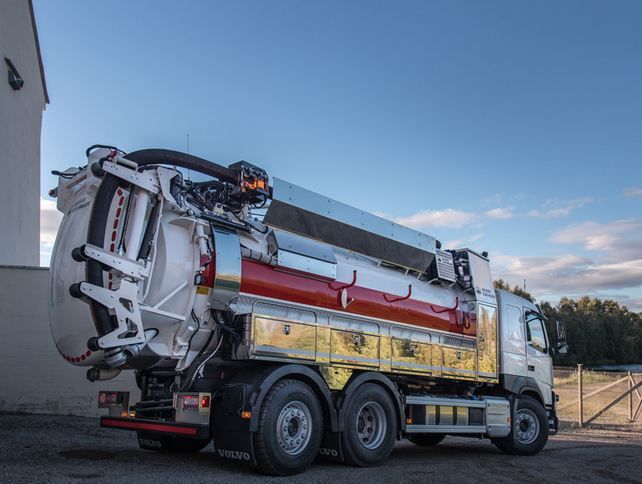 Combi Eur-Mark - Camion aspirateur Kaiser - 1 500 à 2 700 m³/h - Protection contre le gel et réservoir tank-in-tank_1