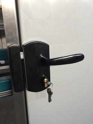 Porte extérieure résistante aux ambiances agressives en extérieur - Réf : PORTEEXT  -  ORELA_1