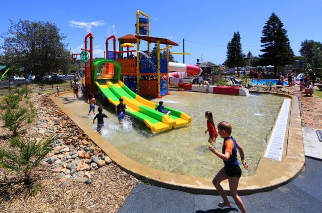 Structure de jeux aquatiques - ARWAPS3B - 15x12m - Hauteur 6,5m - Toboggans 2,4m_1