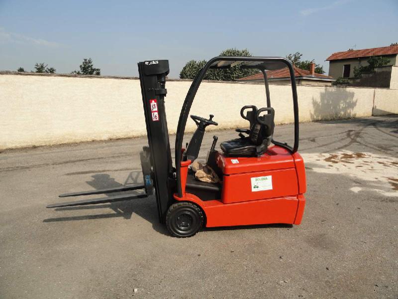 Chariot élévateur électrique 3 roues d'occasion - modèles CESAB, CROWN, OM FIAT, HELI, FENWICK_1