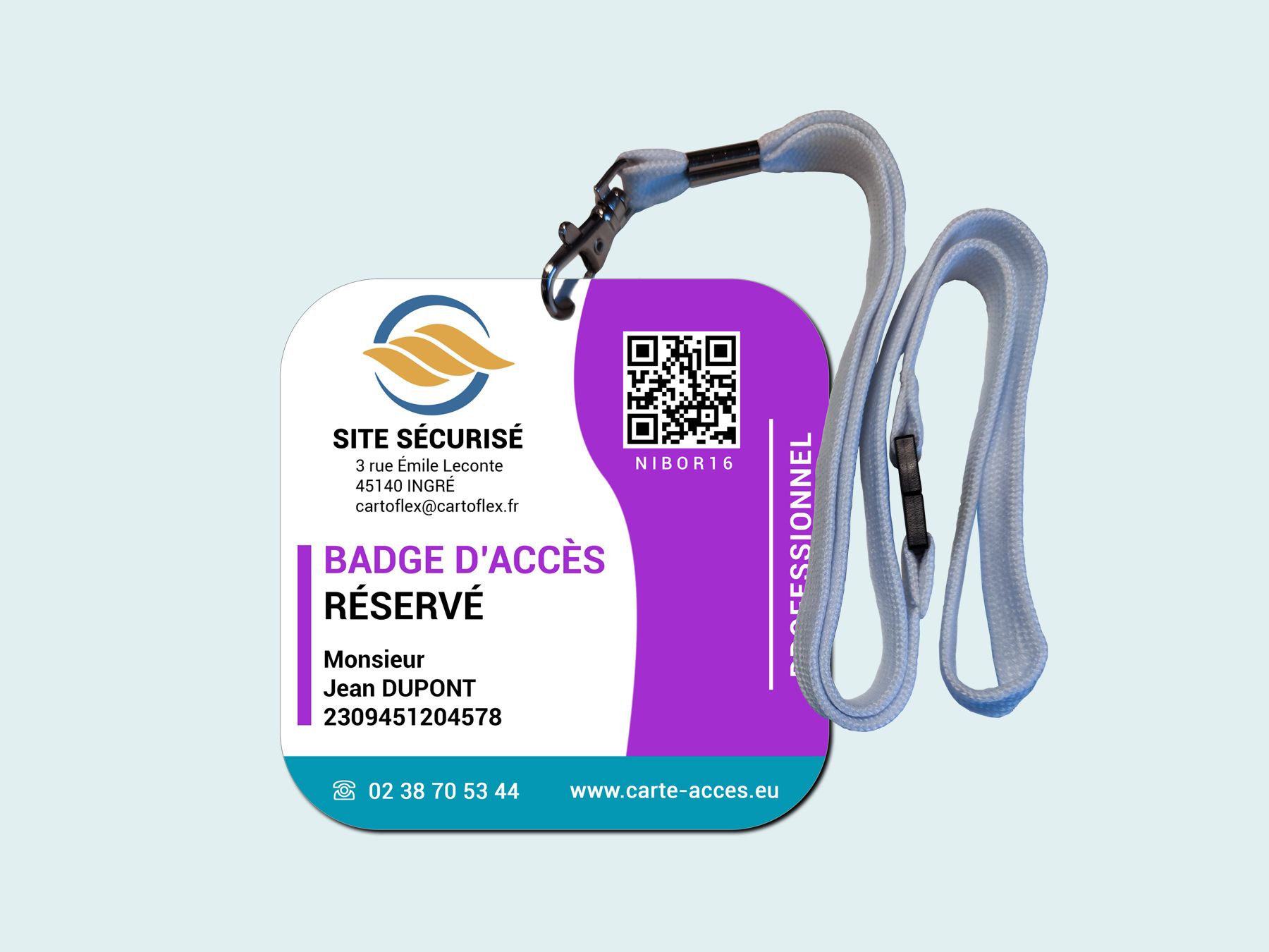 Badge événementiel personnalisé - Formes variées, impression couleur et matériaux sur-mesure_1