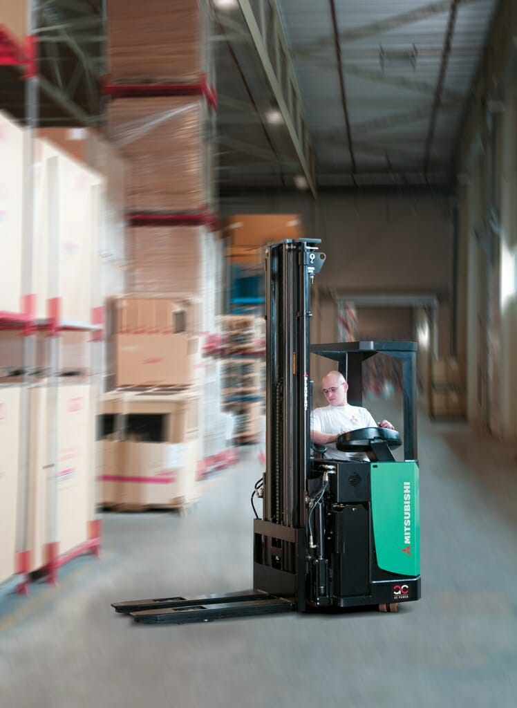 Gerbeur électrique à conducteur porté assis SBS15N - 1500 à 2000 kg - Levée jusqu'à 6,5 m_1