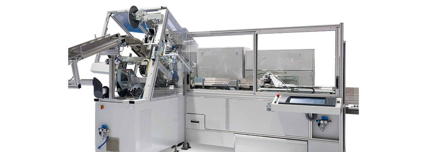 Polar LabelSystem DC-11 - découpeuse d’étiquettes ultra automatisée - Heidelberg France - découpées à l'emporte-pièce_1