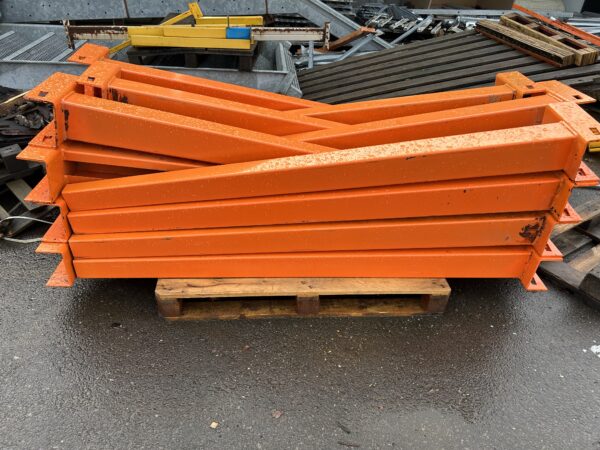 Rayonnage cantilever lourd d'occasion - 1,2 mètre linéaire avec 6 colonnes simple face 3950/1850mm et 24 bras de 600kg_1