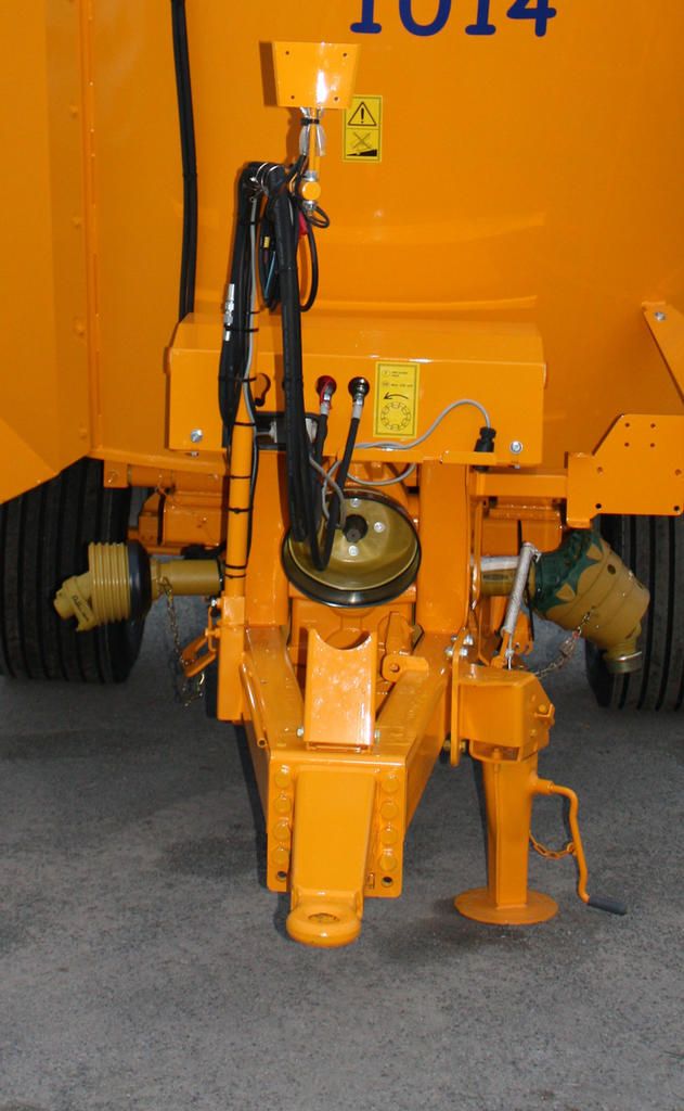 Drakkar monovis - Mélangeuse agricole Bélair - Capacité 8 à 16m3 - Vis verticale large et pesage électronique_1