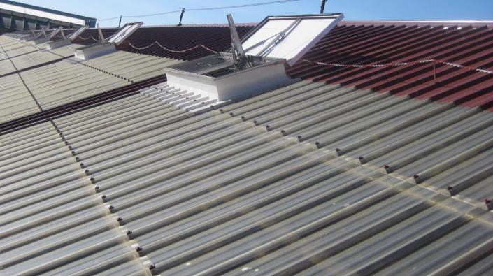 Lanterneau ponctuel ecobac 160 pn iso + / sur embase en polyester / avec protection solaire_1