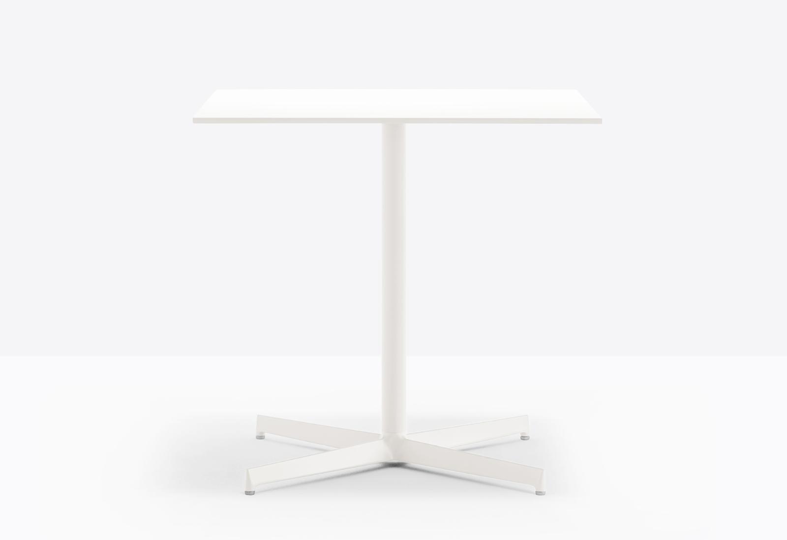 Table élégante et compacte pour espaces de restauration modernes_1