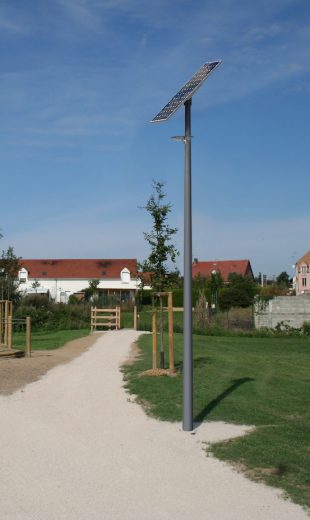 Lampadaire urbain solaire Combi 2 Margo - LED 40W 6600lm - Aluminium et acier galvanisé thermolaqué_1