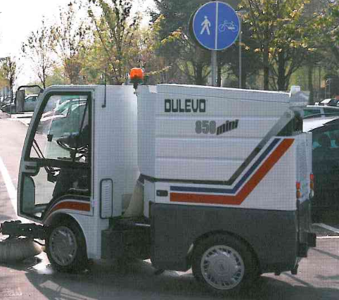 Balayeuse routière Dulevo 850 Mini avec rendement horaire élevé