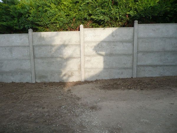 Clôtures ajourées en béton pour jardin et espaces extérieurs