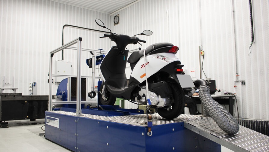Banc d'essai à rouleaux - Tests dynamiques et mesures pour véhicules 2 roues : scooters, motos électriques, VAE_1