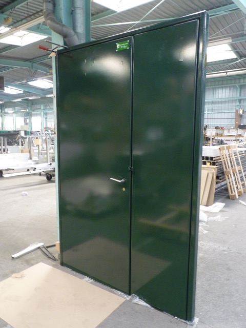 Porte sécurisée pour sites industriels_1