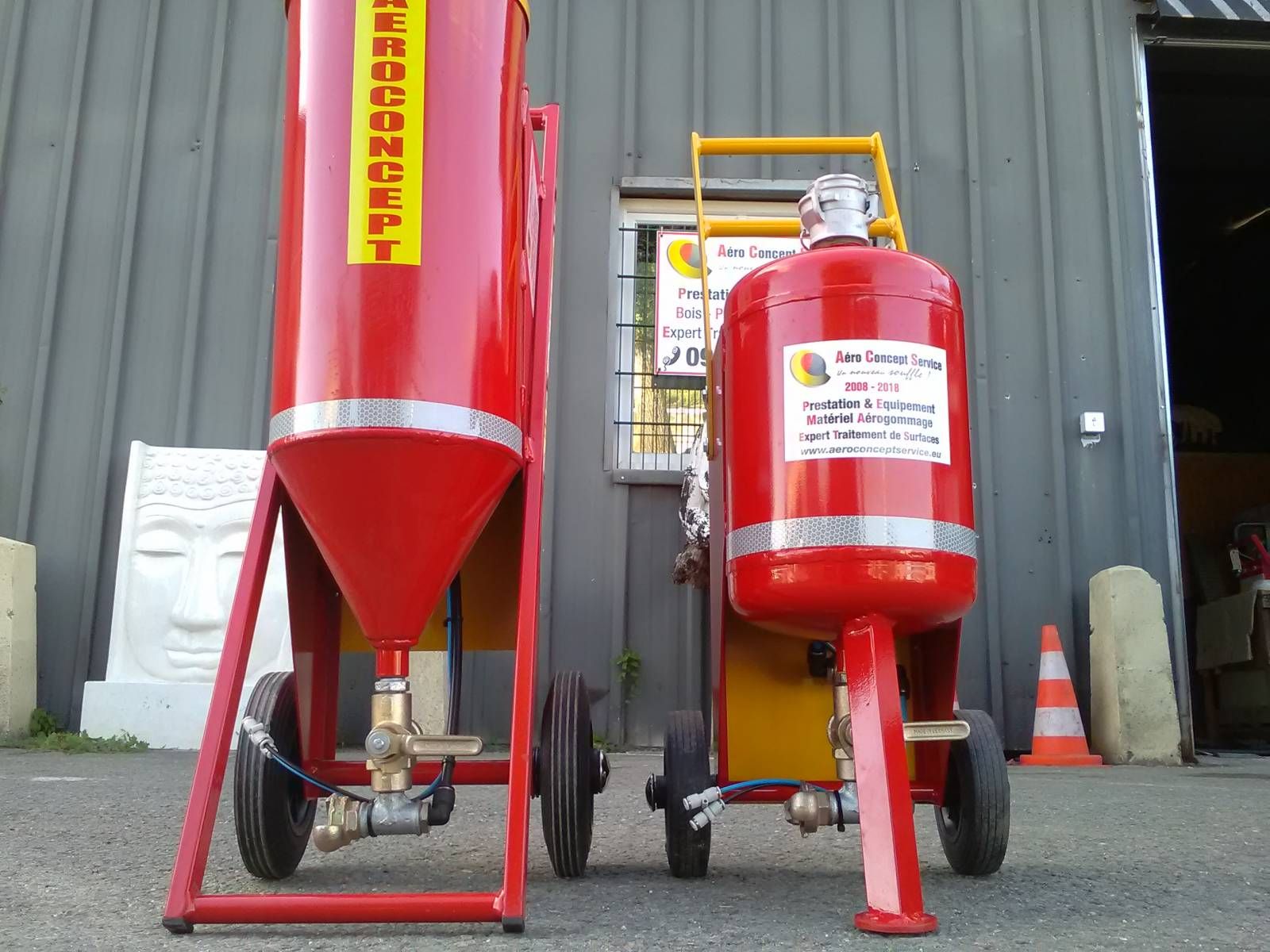 Sableuse aérogommeuse AMXT 10 - Portative en acier avec doseur manuel précis_1